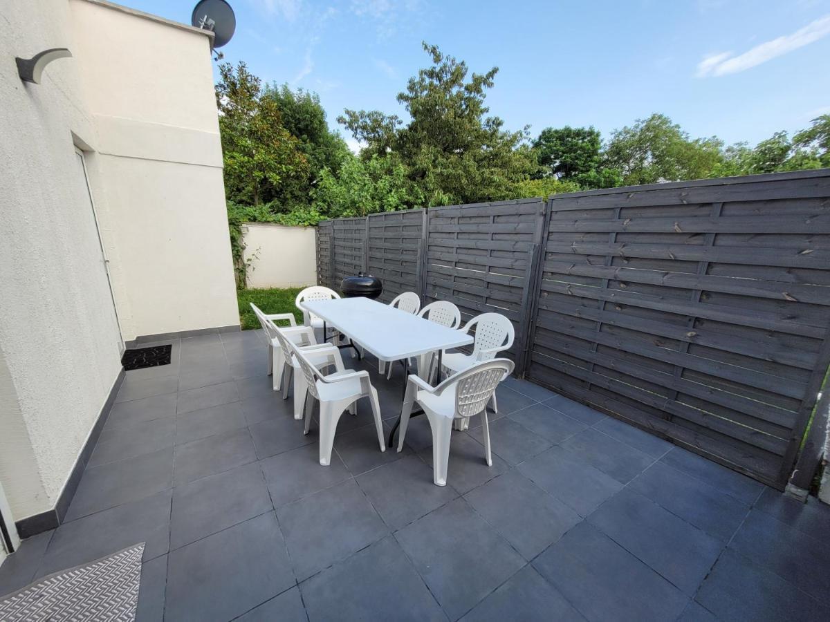 100M2 2 Chambres 8 Personnes - Grand Parking Et Terrasse Privee - Proche Cdg-Parc Expositions-Paris-Asterix-Disney 빌팽트 외부 사진
