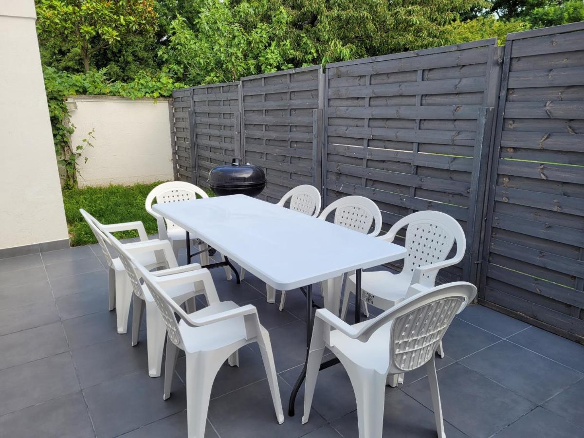 100M2 2 Chambres 8 Personnes - Grand Parking Et Terrasse Privee - Proche Cdg-Parc Expositions-Paris-Asterix-Disney 빌팽트 외부 사진