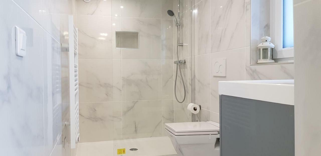 100M2 2 Chambres 8 Personnes - Grand Parking Et Terrasse Privee - Proche Cdg-Parc Expositions-Paris-Asterix-Disney 빌팽트 외부 사진